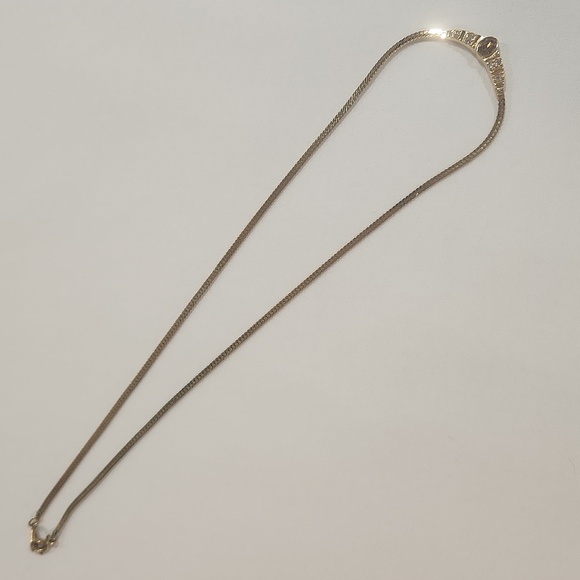 Vintage AVON Gold Tone Necklace - Picture 2 of 10